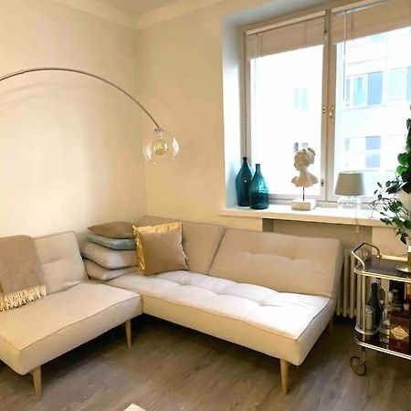 Glorious Apartment In Hakaniemi 赫尔辛基 外观 照片